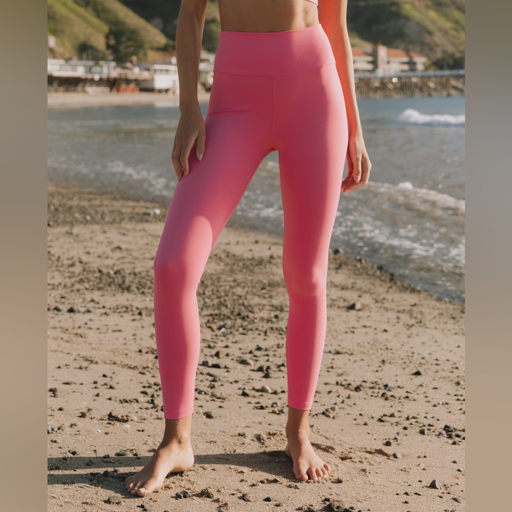 CHEEKS SMALL Daily Drills Leggings!